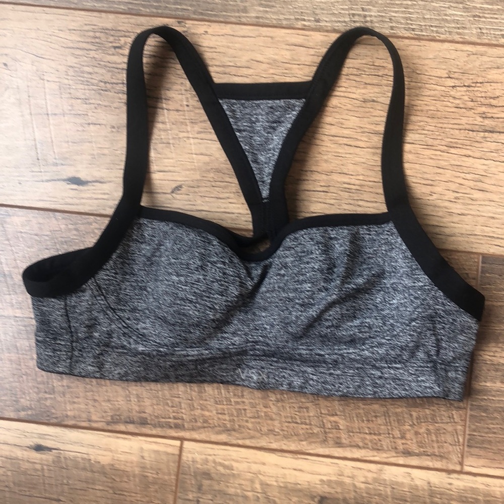 Victoria’s Secret sports bra - Picture 1 of 2